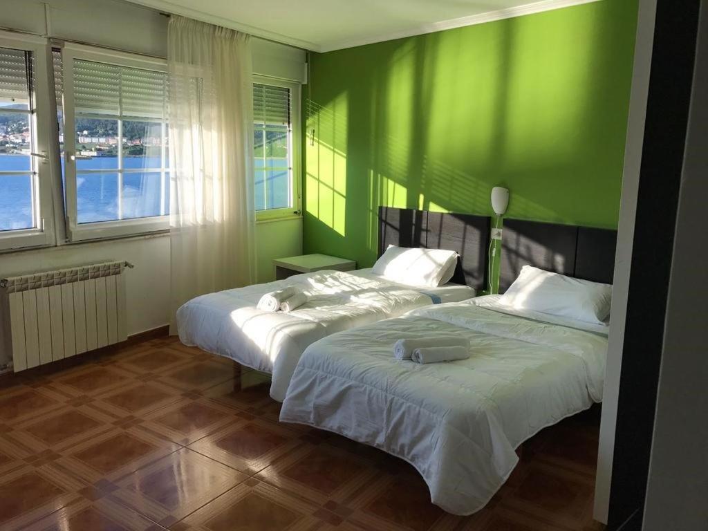 Hotel Corcubion Playa De Quenxe Номер фото